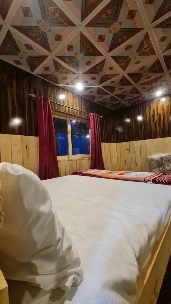 Pine Ridge Cottages Nathia Gali Екстериор снимка